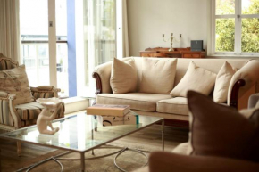 Luxury One Bedroom Apartment